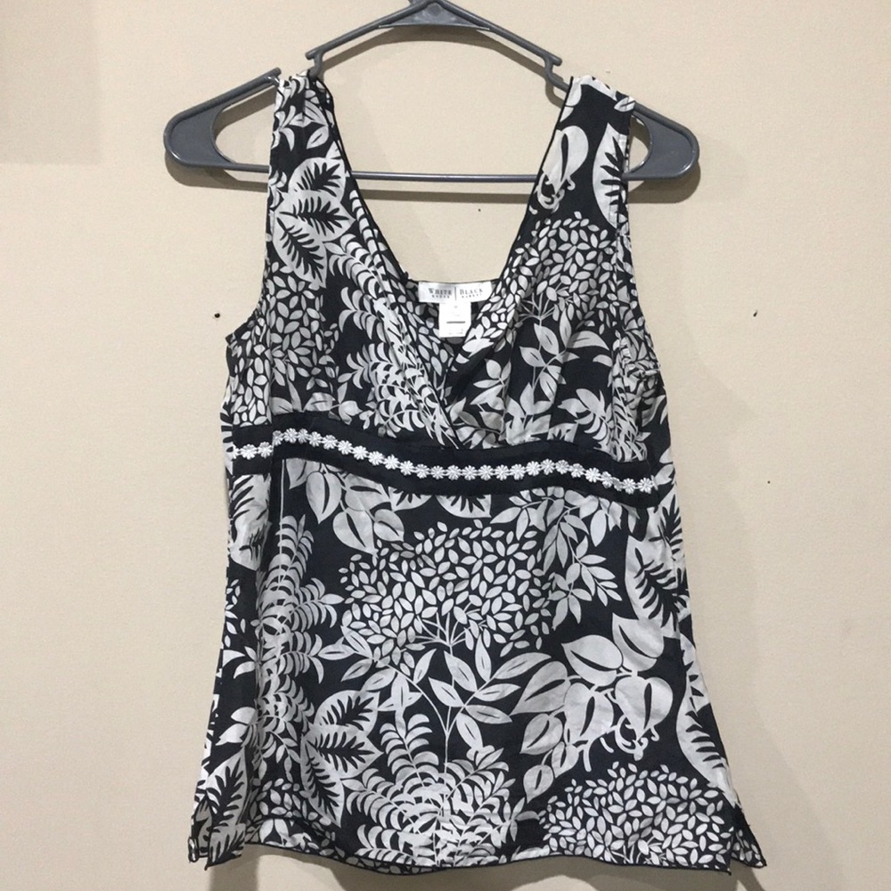 Black and white floral top